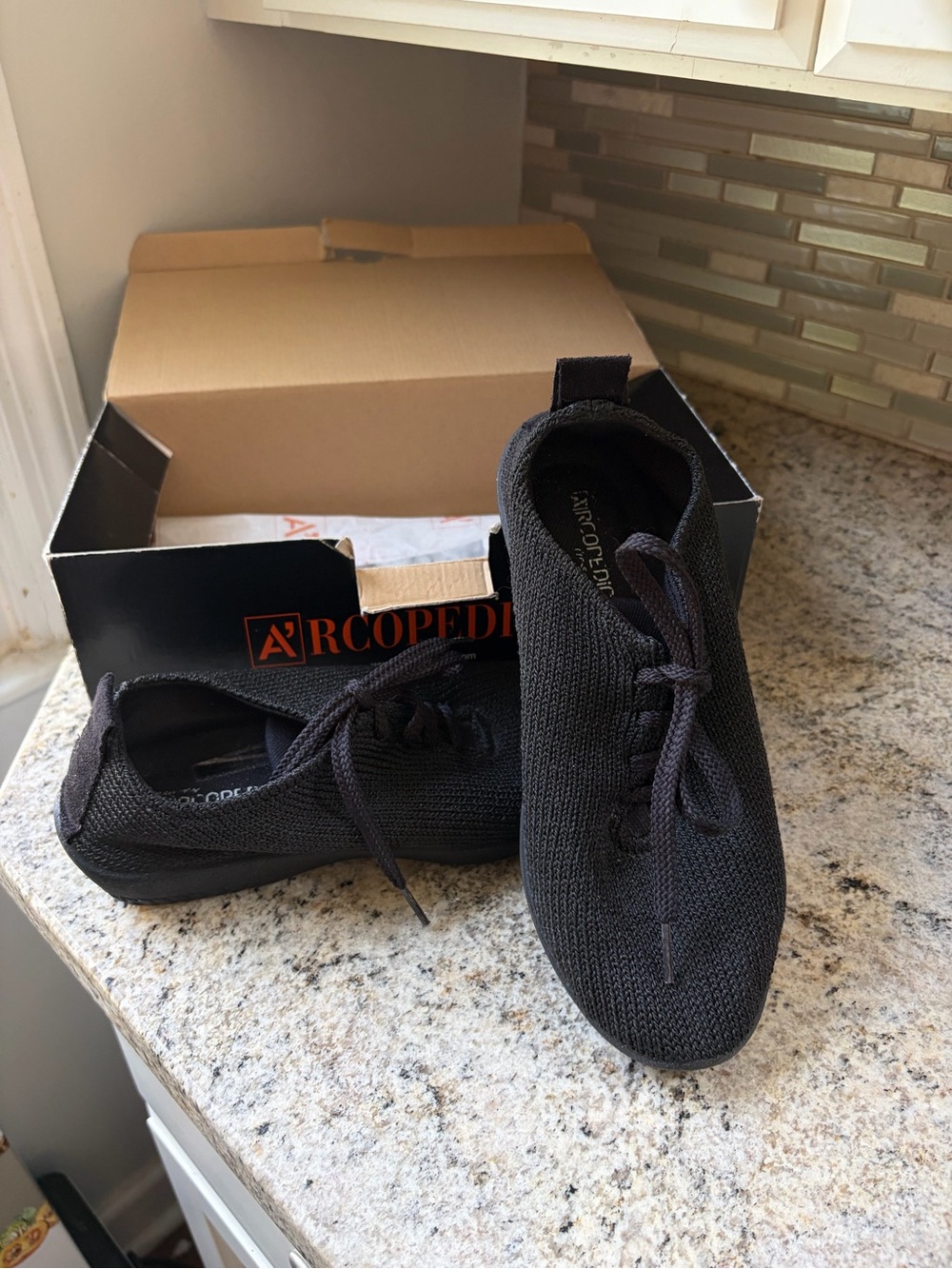 Arcopedico LS lace up sneakers 38 with box